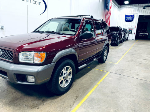 Used 2001 Nissan Pathfinder SE image 19