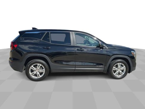 Certified 2024 GMC Terrain SLE image 9