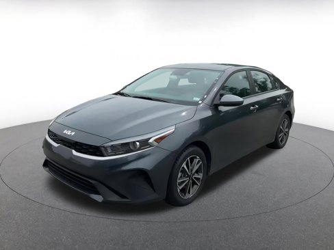 Used 2023 Kia Forte LXS image 7