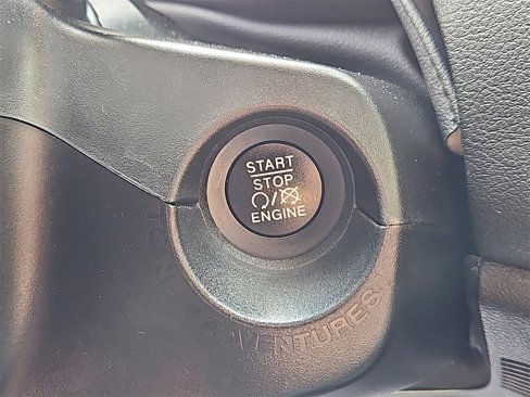 Used 2022 Jeep Renegade Latitude image 23
