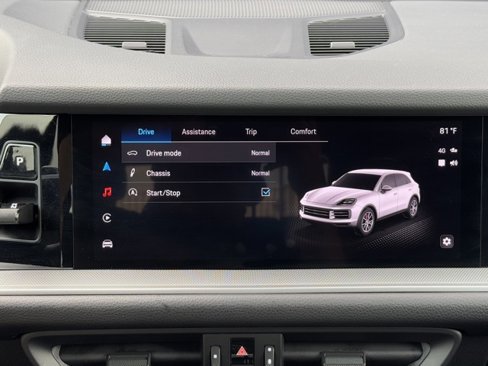 Used 2024 Porsche Cayenne image 22