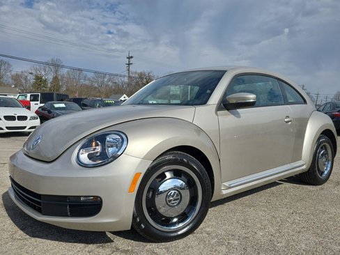 Used 2012 Volkswagen Beetle 2.5 image 1
