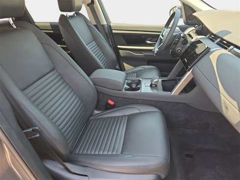 Used 2024 Land Rover Discovery Sport S image 10
