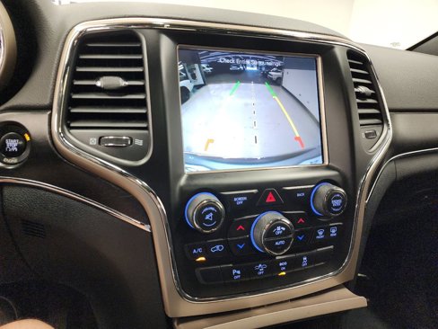 Used 2015 Jeep Grand Cherokee Limited w/ Luxury Group II image 22