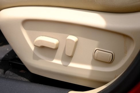 Used 2017 Nissan Rogue SV image 29