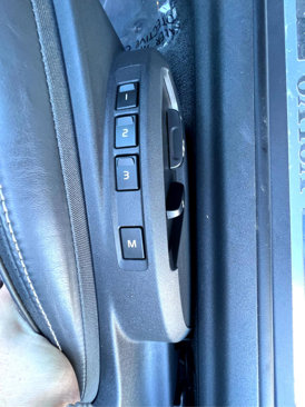 Used 2011 Volvo C70 T5 w/ Convenience Pkg image 14