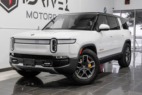 Used 2023 Rivian R1S Adventure image 8