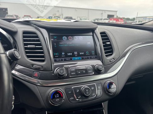 Used 2017 Chevrolet Impala LT w/ Leather Package image 19