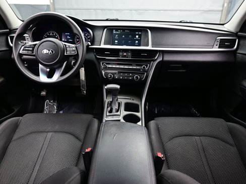 Used 2020 Kia Optima LX image 17