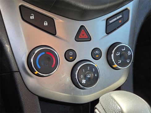 Used 2015 Chevrolet Sonic LS image 21