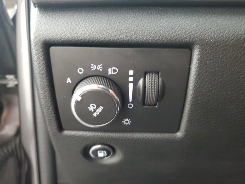 Used 2015 Jeep Grand Cherokee Altitude image 25