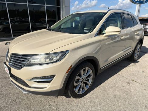 Used 2018 Lincoln MKC Select w/ Select Plus Package image 3