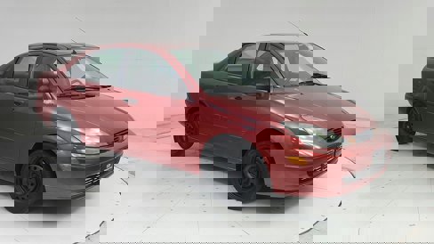 Used 2004 Ford Focus SE image 1