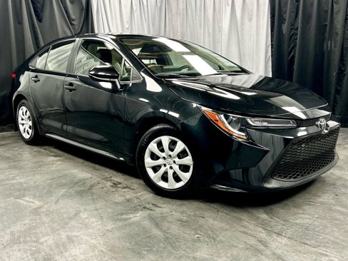 Used 2022 Toyota Corolla LE image 4