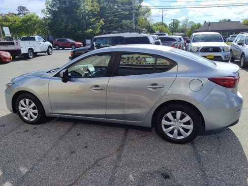 Used 2018 MAZDA MAZDA3 Sport image 6