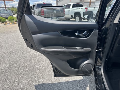 Used 2022 Nissan Rogue Sport SL w/ Premium Package image 21