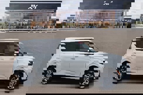 New 2025 Kia Soul LX image 2
