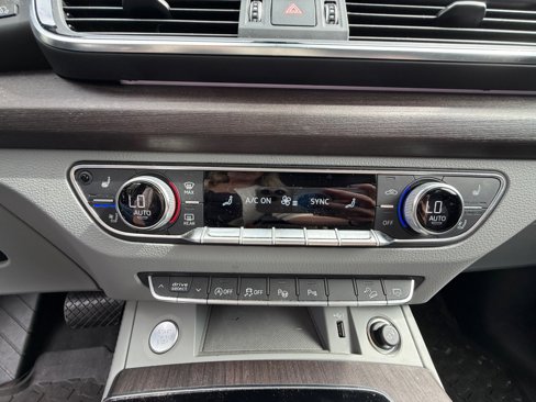Certified 2021 Audi Q5 Prestige w/ Prestige Package image 18