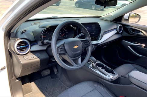 Used 2024 Chevrolet Trax LS w/ LS Convenience Package image 15