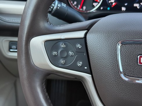 Used 2019 GMC Acadia Denali image 20