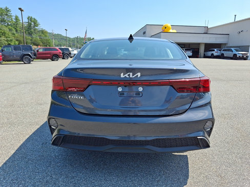 Used 2024 Kia Forte LXS image 9