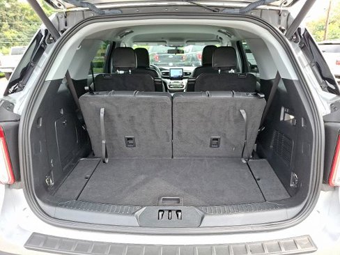 Certified 2022 Ford Explorer XLT w/ Equipment Group 202A image 29