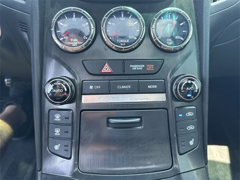 Used 2016 Hyundai Genesis Coupe 3.8 image 18