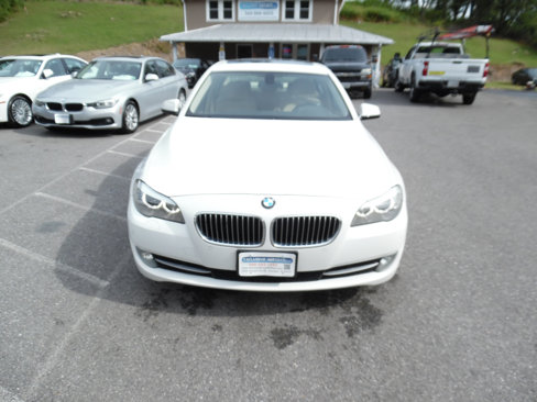 Used 2011 BMW 535i xDrive Sedan image 8