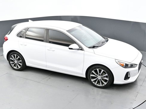 Used 2018 Hyundai Elantra GT image 34