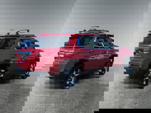 Used 2021 Chevrolet Traverse LT w/ LT Premium Package image 5