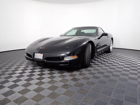 Used 2001 Chevrolet Corvette Coupe w/ Preferred Equipment Group2 image 6