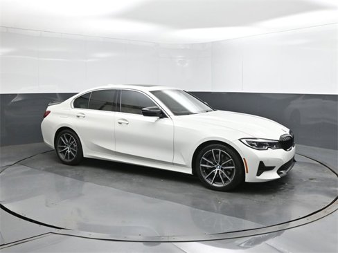 Used 2021 BMW 330i Sedan w/ Premium Package image 17