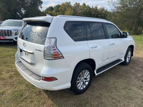 Used 2018 Lexus GX 460 image 4