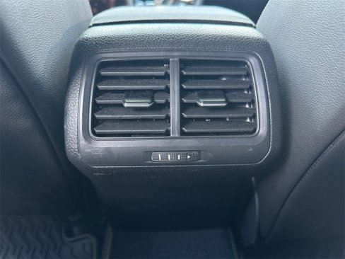 Used 2018 Volkswagen Golf R 4-Door image 29