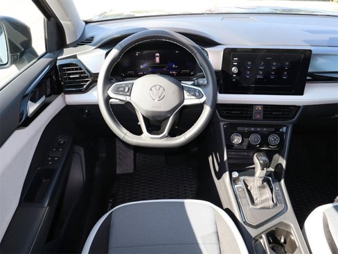 New 2025 Volkswagen Taos S image 16