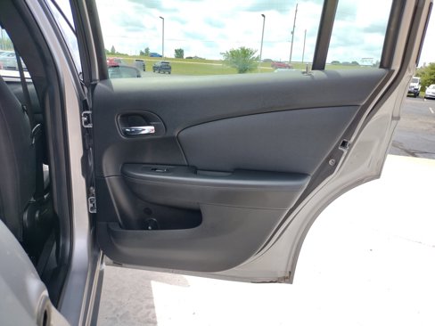 Used 2013 Chrysler 200 Touring image 18