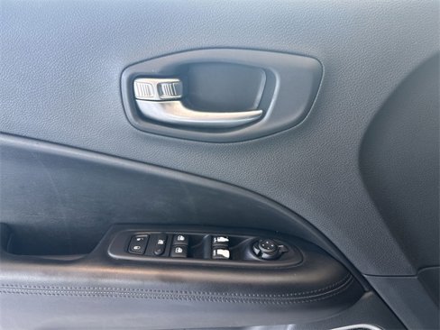 Used 2020 Jeep Compass Latitude image 21