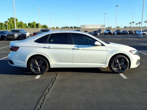 Used 2022 Volkswagen Jetta SE image 7