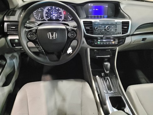 Used 2017 Honda Accord LX image 22