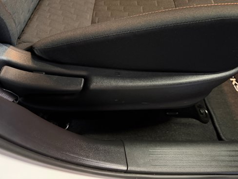 Used 2024 Nissan Kicks SR w/ Interior Electronics Package image 33