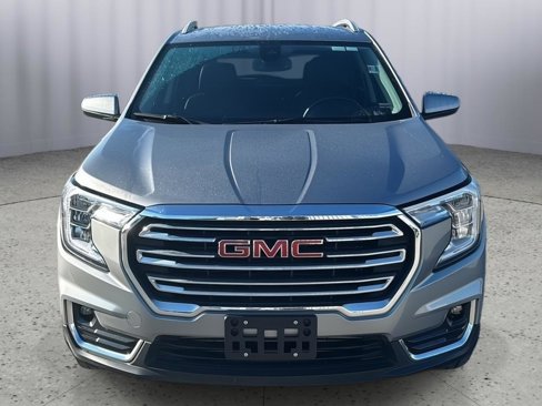 Used 2024 GMC Terrain SLT image 8
