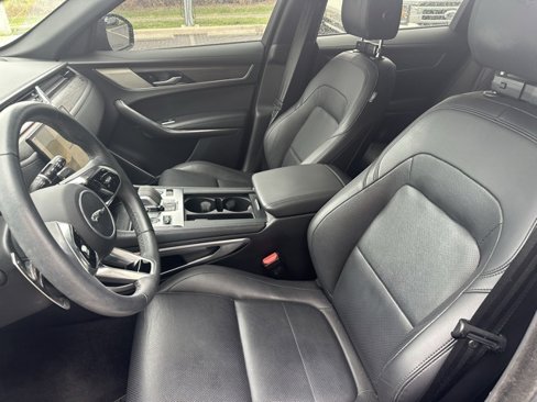 Used 2023 Jaguar F-PACE S image 6