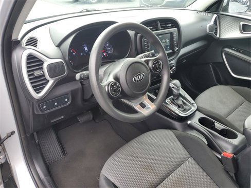 Used 2020 Kia Soul LX image 18