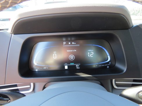 New 2025 Hyundai Elantra Sport image 18