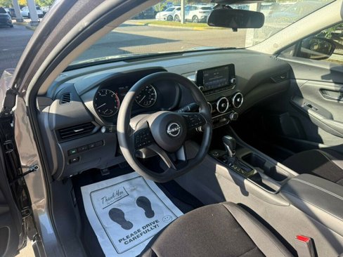 Used 2024 Nissan Sentra S image 3