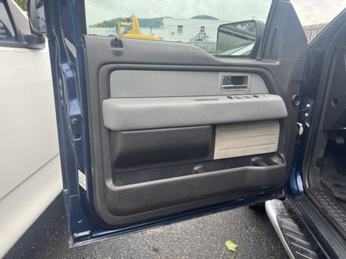 Used 2011 Ford F150 XLT w/ XLT Chrome Pkg image 8