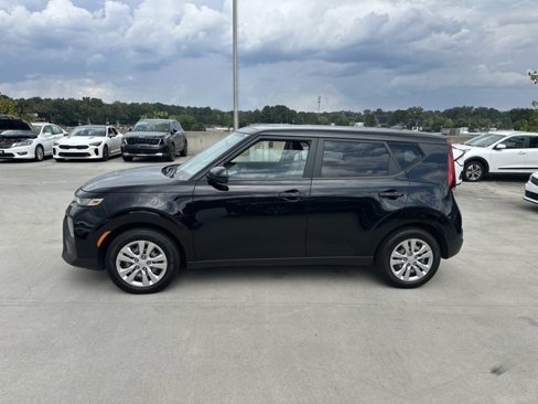 Used 2022 Kia Soul LX image 9