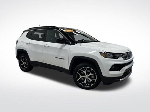 Certified 2024 Jeep Compass Limited image 39