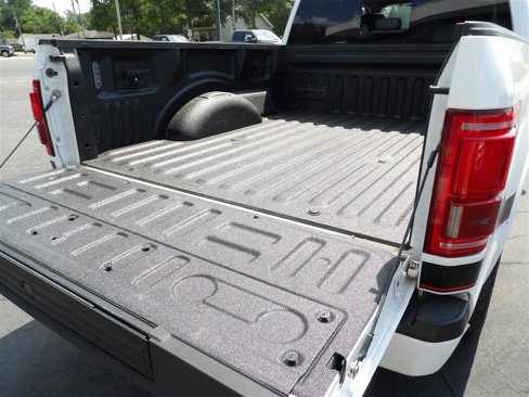 Used 2016 Ford F150 Lariat w/ Equipment Group 502A Luxury image 8