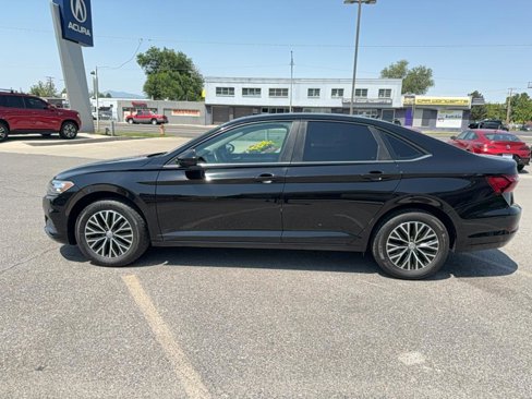 Used 2020 Volkswagen Jetta SE image 4